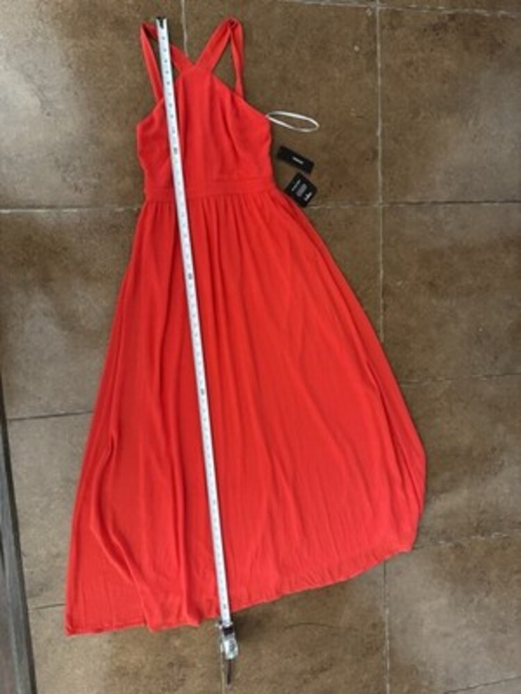 Lulus Formal Event Red Maxi Dress Halter Style Size M  Top NWT - Picture 8 of 11